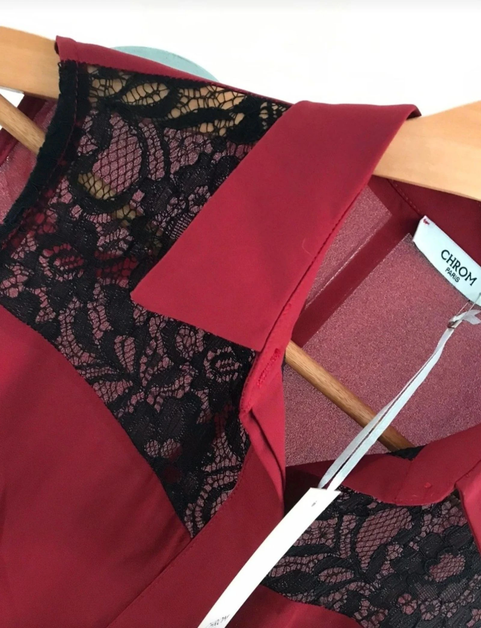 ❤️🖤Top rojo y encaje negro – Talla M – Nuevo con etiqueta. ❤️🖤 – photo 3